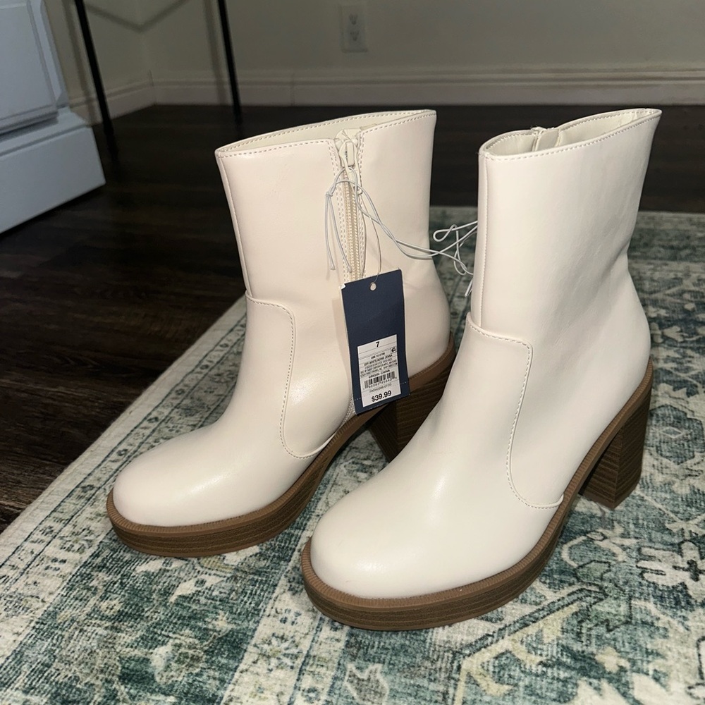 Memory Foam White Ankle Boots